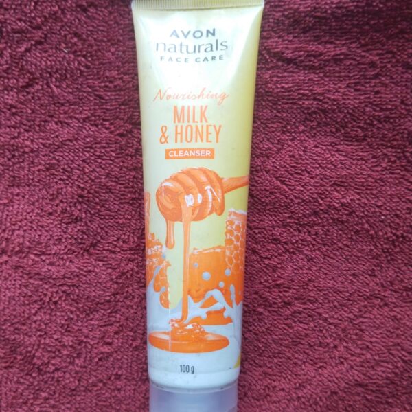 AVON naturals face care