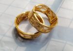 Gold-Plated Leaf Motif Open-Work Hinged Bangles (Chur) - Image 4